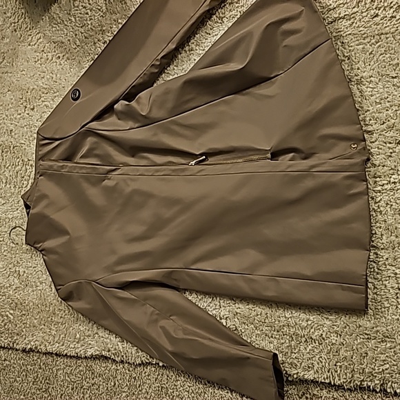 🌧Like New Calvin Klein Raincoat. Tan: Size XL - Picture 2 of 6
